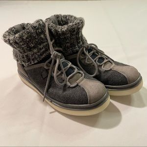 Timai Women’s Chukka Boot Size 6